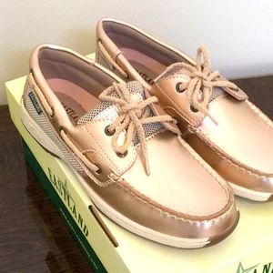 NWT Eastland Rose Gold Boat shoes